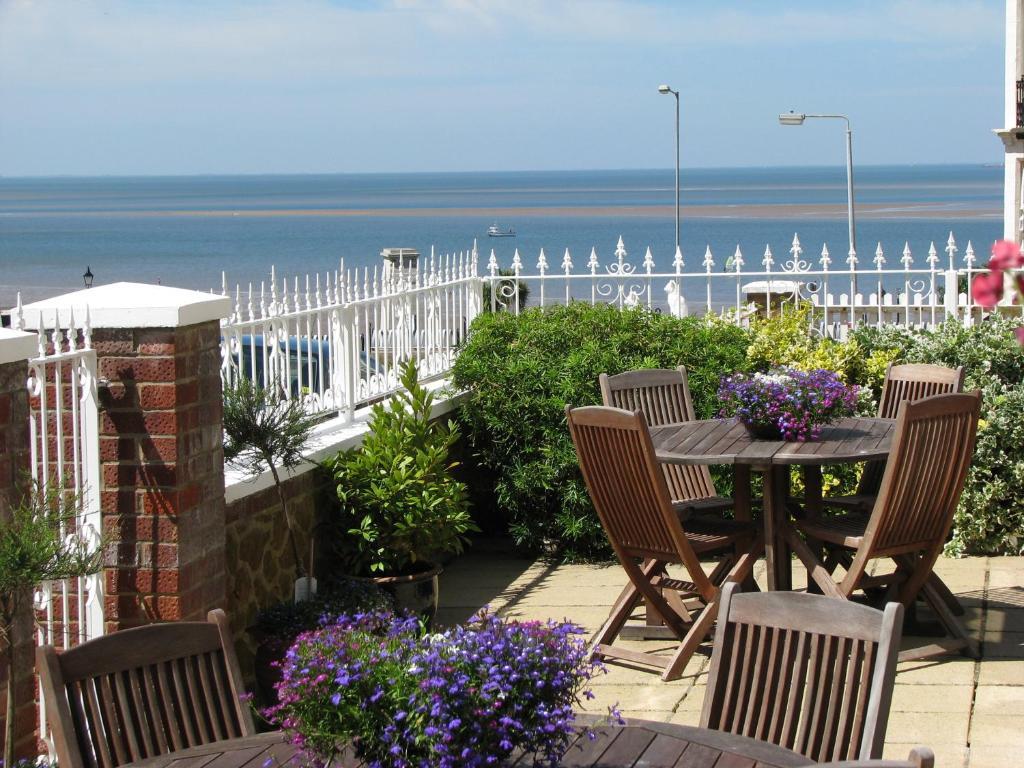 The Burleigh Hotel Hunstanton Kültér fotó